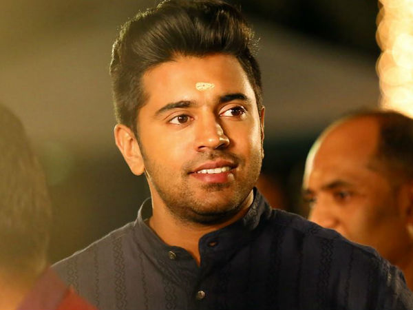 മോഹന്‍ലാലിനെ വെട്ടി