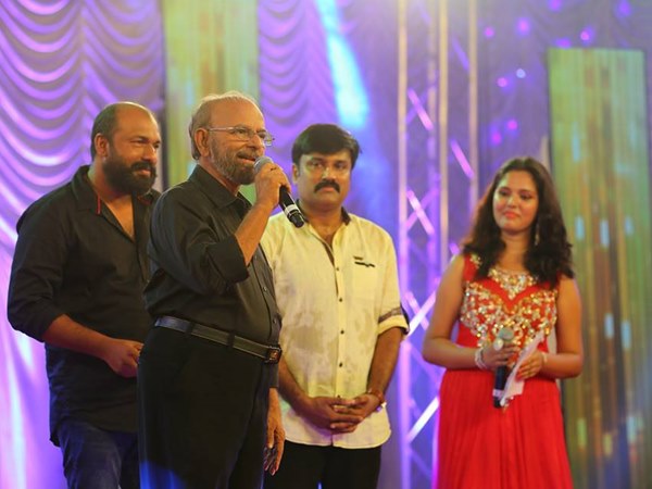 സംവിധാനം