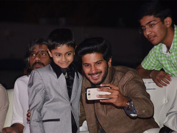 ചേര്‍ന്ന് നില്‍ക്കൂ