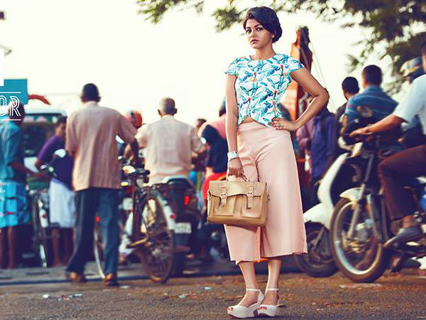 അപര്‍ണയുടെ ലുക്ക്