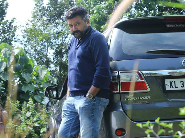 ആടുപുലിയാട്ടം