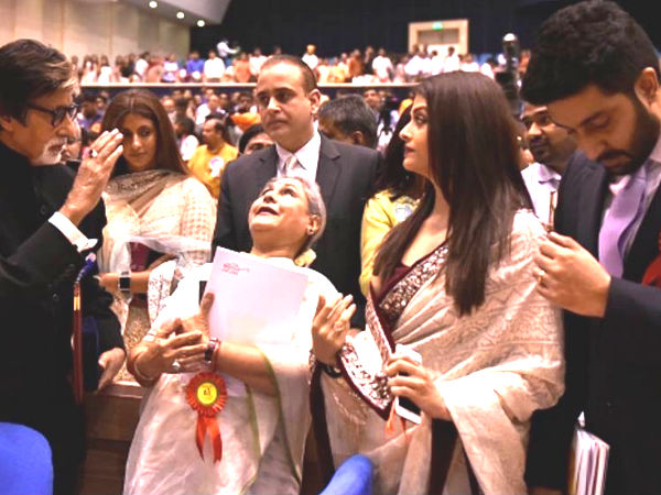 അമിതാഭ് ബച്ചന്‍ കുടുംബവും