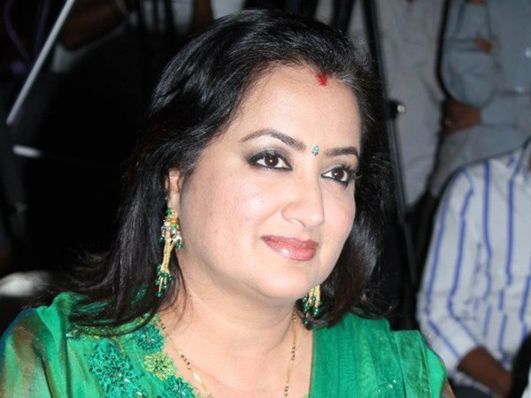 സുമലത സിനിമയിലേക്ക്