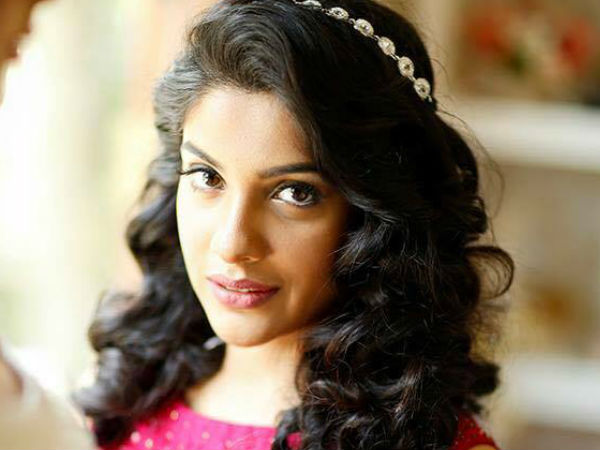 അര്‍ച്ചന കവി