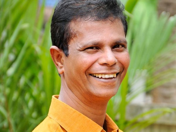  ഇന്ദ്രന്‍സ്-കമ്മാരന്‍ കഥാപാത്രം