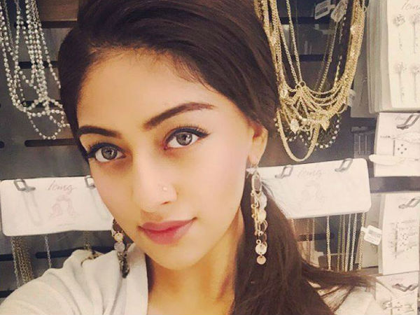 തിരക്കിലാണ്