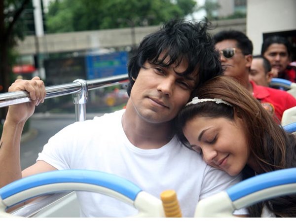  സംവിധാനം-ദോ ലഫ്‌സോന്‍ കി കഹാനി