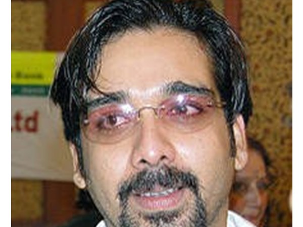  തമിഴ് സൂപ്പര്‍സ്റ്റാറുകളെ പോലെ