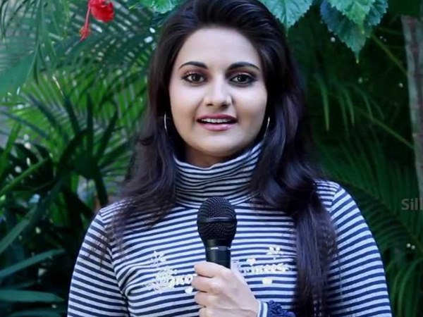  മലയാളത്തില്‍ പ്രതിഫലമില്ല