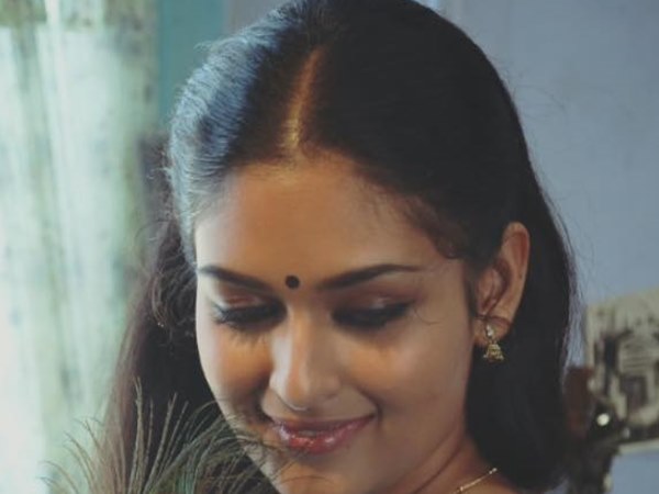 വ്യത്യസ്ത വേഷങ്ങള്‍