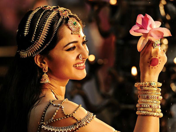 തിരക്കിലാണ്