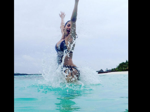 ആടിയും പാടിയും