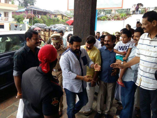 കബാലി ലാലിന് സ്വന്തം