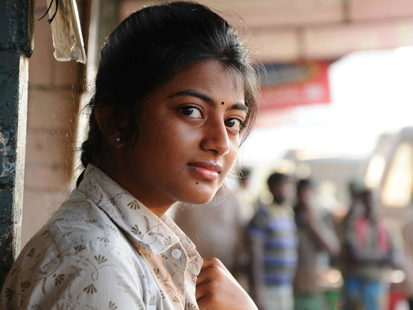 സിനിമയിലേക്ക്