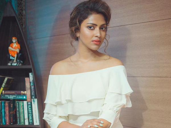 അമല സ്വന്തം വീട്ടിലാണ്