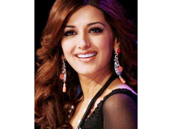 സോനാലി ബാന്ദ്രേ 