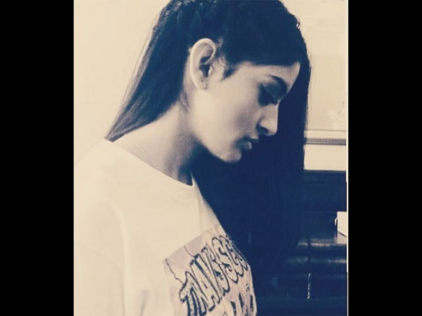  നവ്യ നവേലി നന്ദ