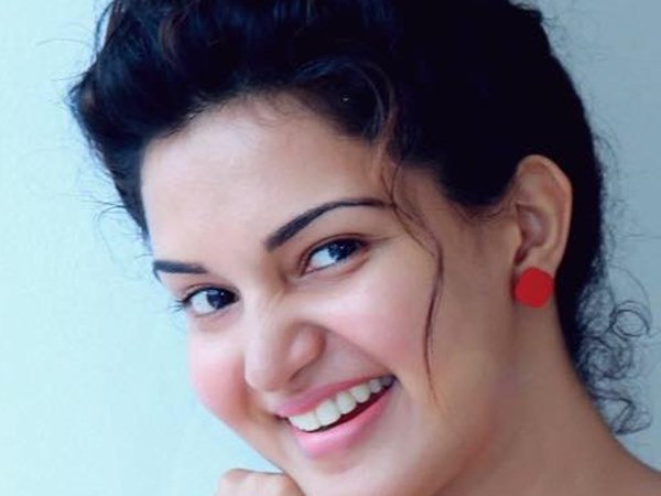  അവരുടെ രാവുകള്‍