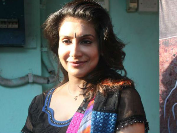 അല്പം വ്യത്യസ്തമാണ്