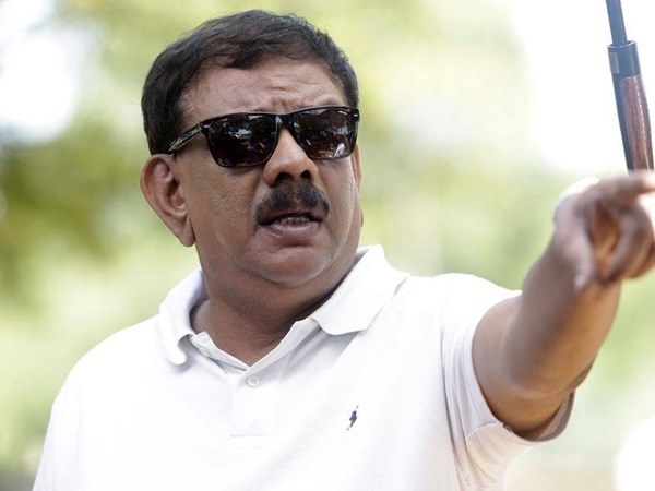 നീ ആദ്യം സംവിധാനം പഠിക്ക്