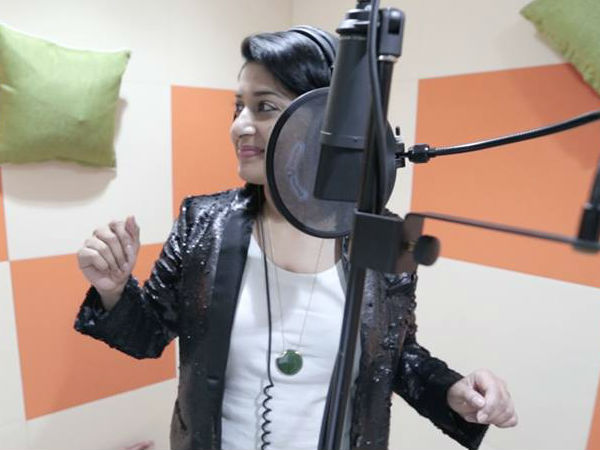  ആദ്യമായി പാടി