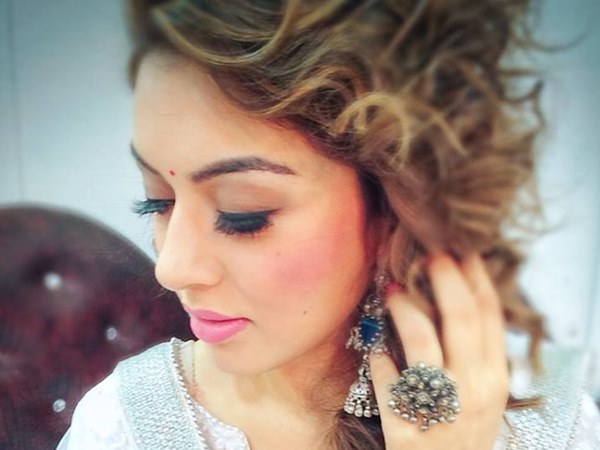 നടിയെ മാറ്റുമോ