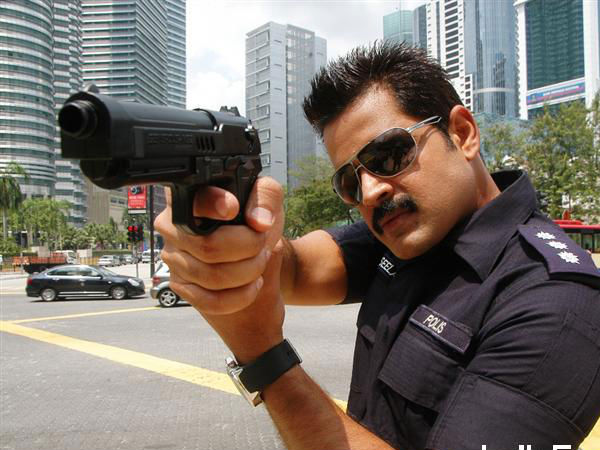  മലയാളത്തിലേക്ക്