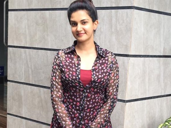  അവരുടെ രാവുകള്‍