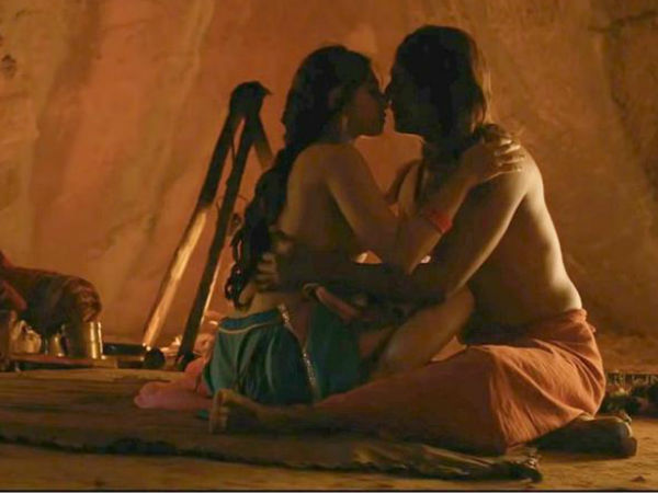 നേരത്തെ ലീക്കായത്