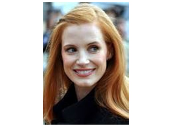  സംഭവത്തിനെതിരെ പ്രതിഷേധിച്ച് താരങ്ങള്‍