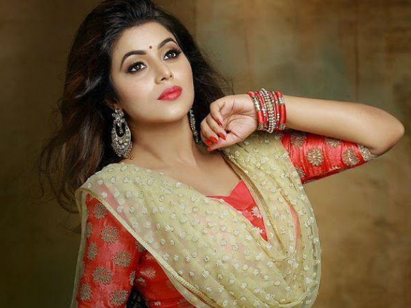 കാവ്യ- ദിലീപ് വിവാഹം പോലെ