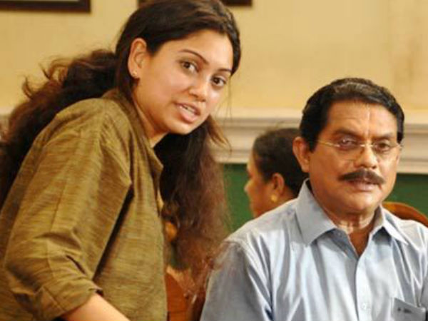 ഹാപ്പി ജേര്‍ണി എന്ന ചിത്രം