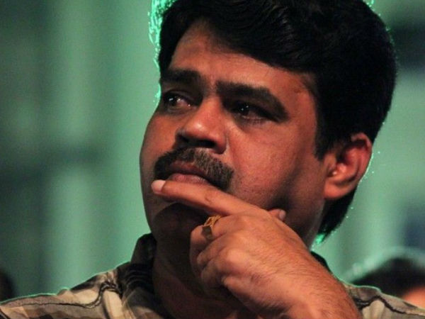 മാപ്പ് പറയുന്നു