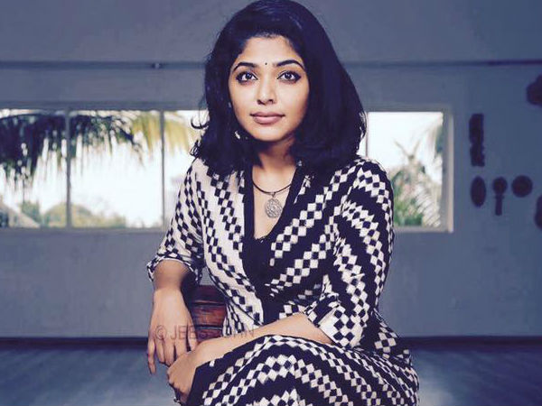 റിമ കല്ലിങ്കല്‍