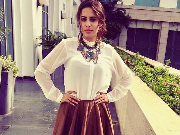 ഹന്‍സികയെ കാണുമ്പോള്‍ പറയും