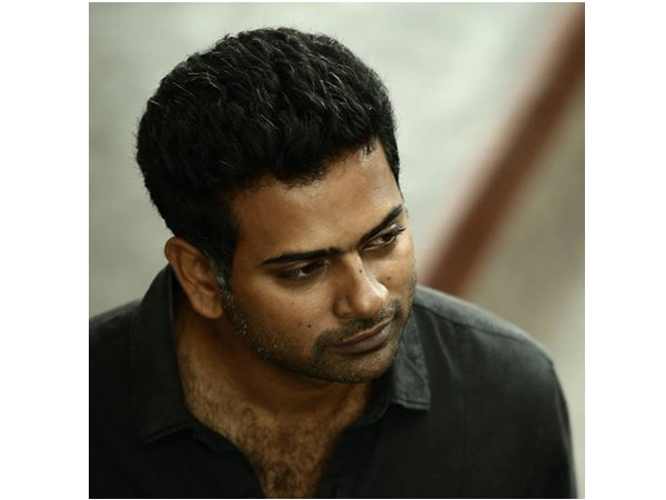 ഫോട്ടോഷോപ്പും മേക്കപ്പും വേണ്ട