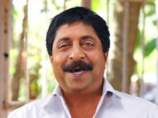 ക്യാമറയ്ക്കു മുന്നില്‍ അഭിനയിക്കണം