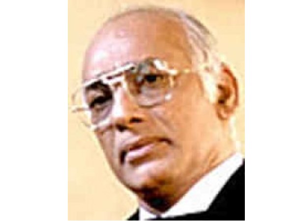  പ്രതാപ് ചന്ദ്രന്‍