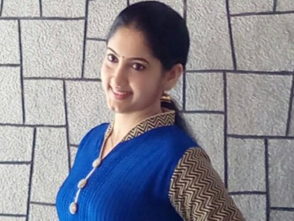  തിങ്കള്‍ മുതല്‍ വെള്ളി വരെ