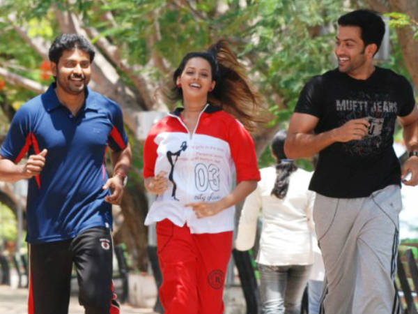 ഭാവനയ്ക്കും പൃഥ്വിക്കുമൊപ്പം നരേനും