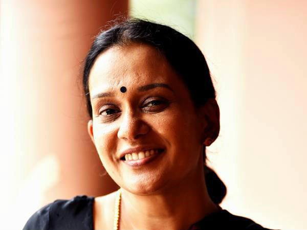 വിഷയത്തില്‍ നിന്ന് വ്യതി ചലിച്ച് ഭാഗ്യലക്ഷ്മി