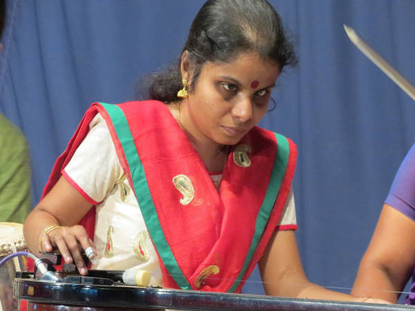 സംഗീതമോ വിവാഹമോ?