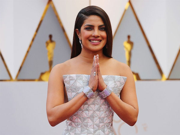 ഈ പോസ് ആദ്യമായല്ല