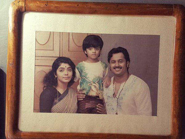 യഥാര്‍ത്ഥ മാതാപിതാക്കളും അഭിനയിക്കുന്നു