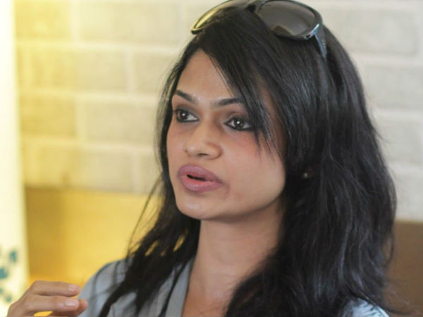 ട്വിറ്ററില്‍ നോക്കാന്‍ വയ്യ