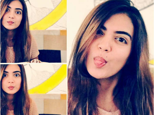 കൊഞ്ഞനം കുത്തുന്നതാണോ?