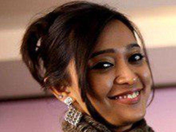  സയാനിയുടെ വേഷത്തിന്റെ പ്രത്യേകത