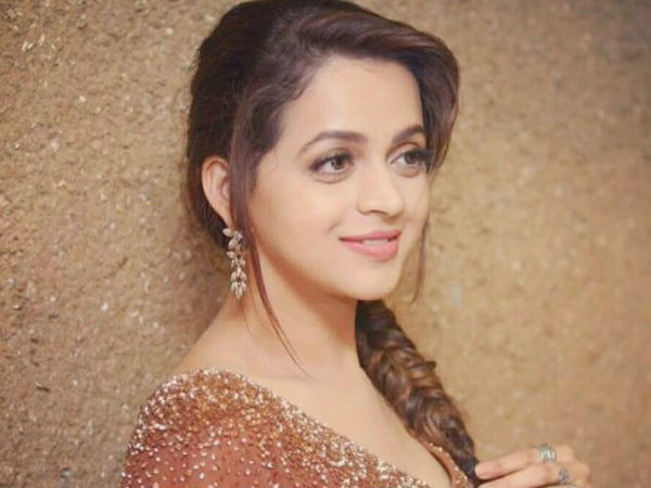 നവീനെ കുറിച്ച്