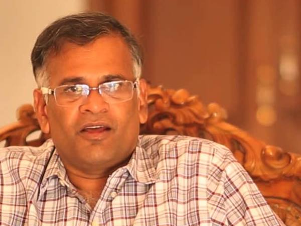 തിരക്കഥ വെട്ടി തിരുത്തി