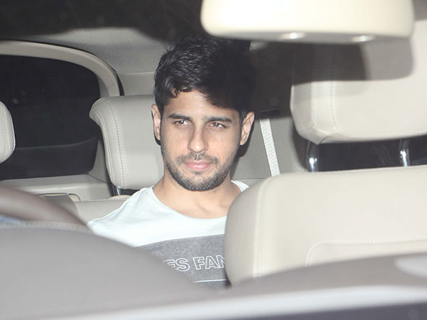 ആലിയ പിറന്നാള്‍ ആഷോഘിച്ച് താരങ്ങള്‍